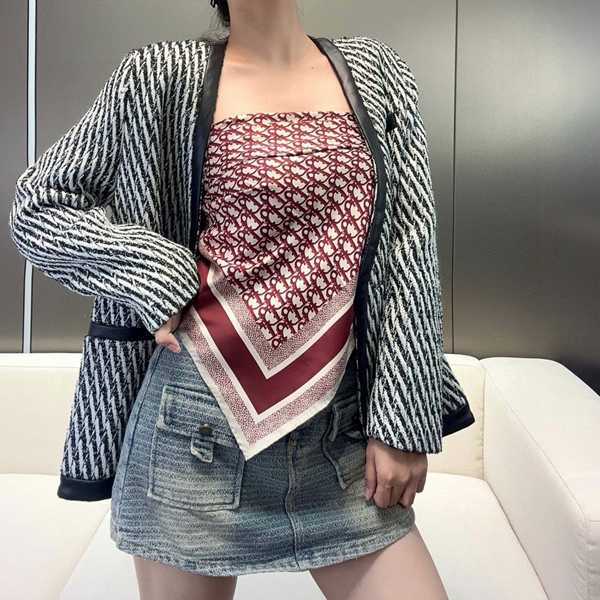 ブランドマフラー正面デザイン